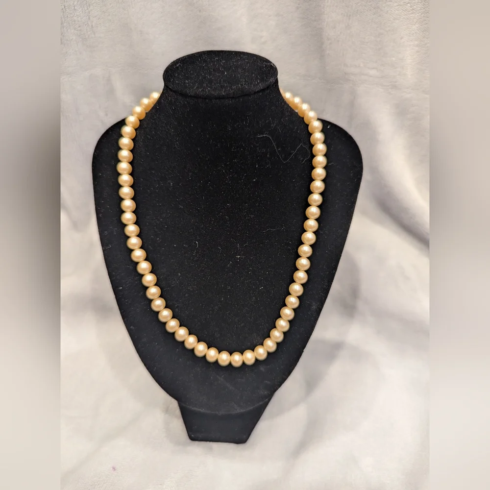 Beautiful Vintage Strand of Faux Pearls from Japan 16"/8" - Picture 1 of 7